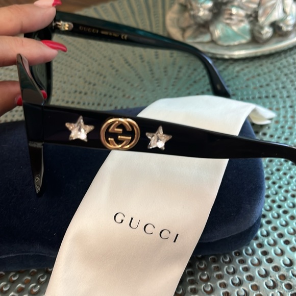 Brand New Gucchi sunglass 😎 - Picture 6 of 7